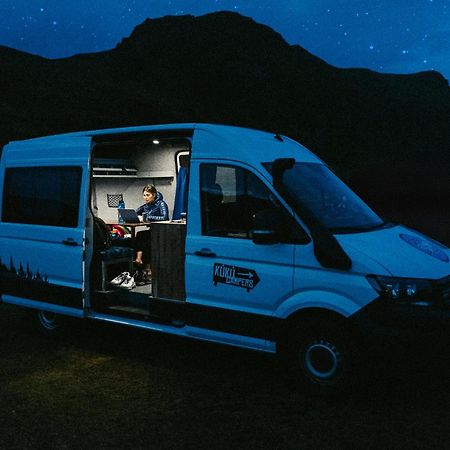 Kuku Campers - Campervans Keflavík Eksteriør billede