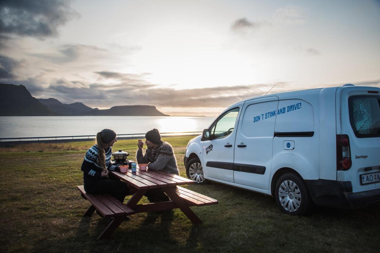 Kuku Campers - Campervans Keflavík Eksteriør billede