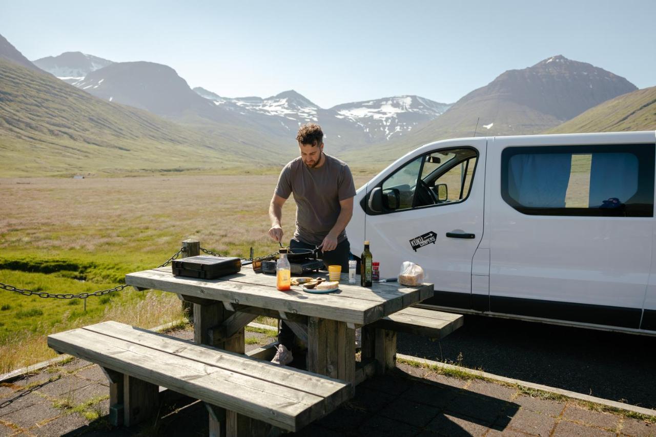 Kuku Campers - Campervans Keflavík Eksteriør billede