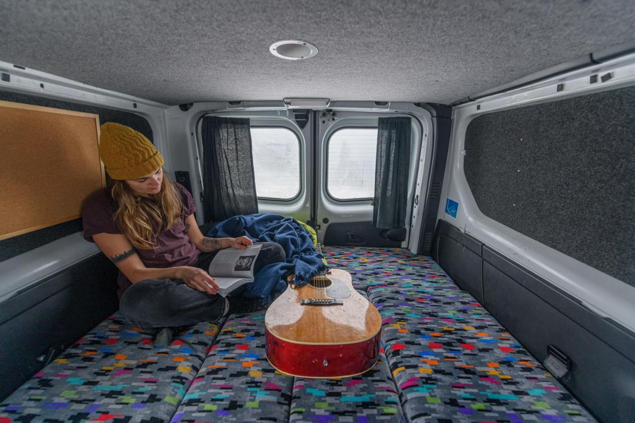 Kuku Campers - Campervans Keflavík Eksteriør billede