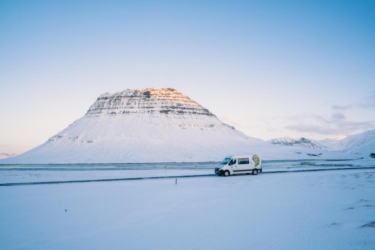 Kuku Campers - Campervans Keflavík Eksteriør billede