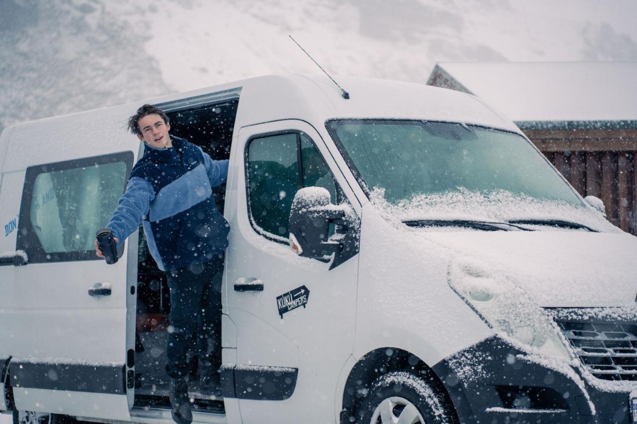 Kuku Campers - Campervans Keflavík Eksteriør billede