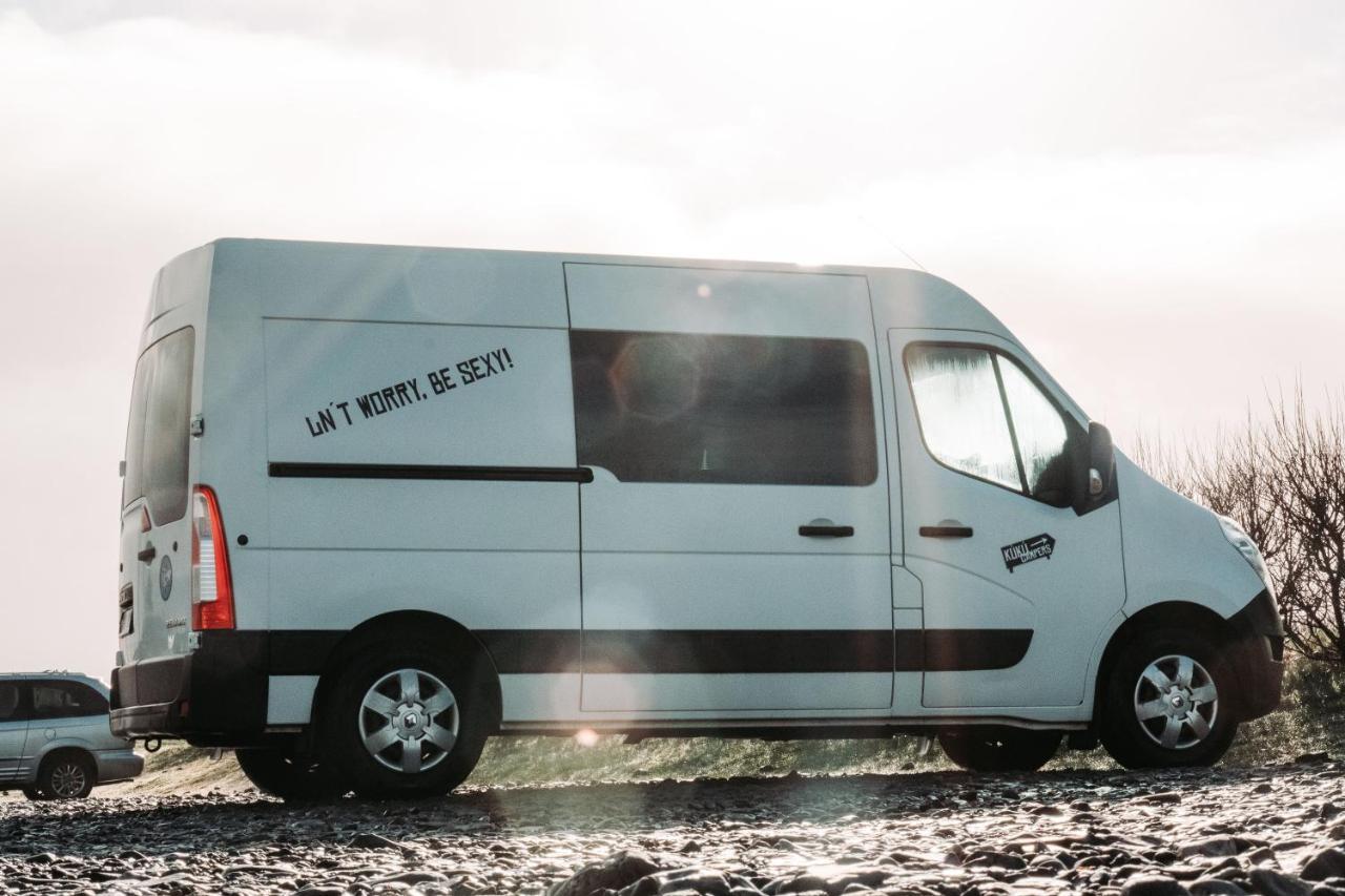 Kuku Campers - Campervans Keflavík Eksteriør billede