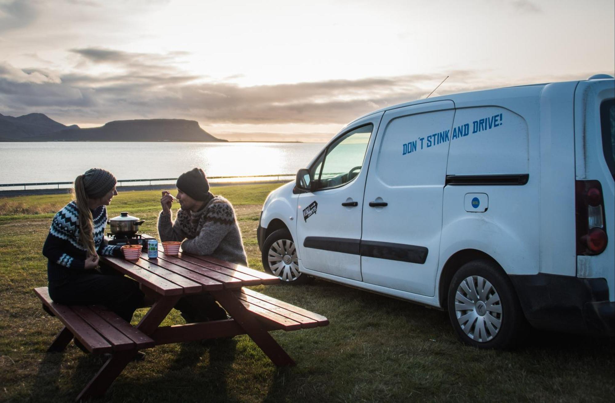 Kuku Campers - Campervans Keflavík Eksteriør billede